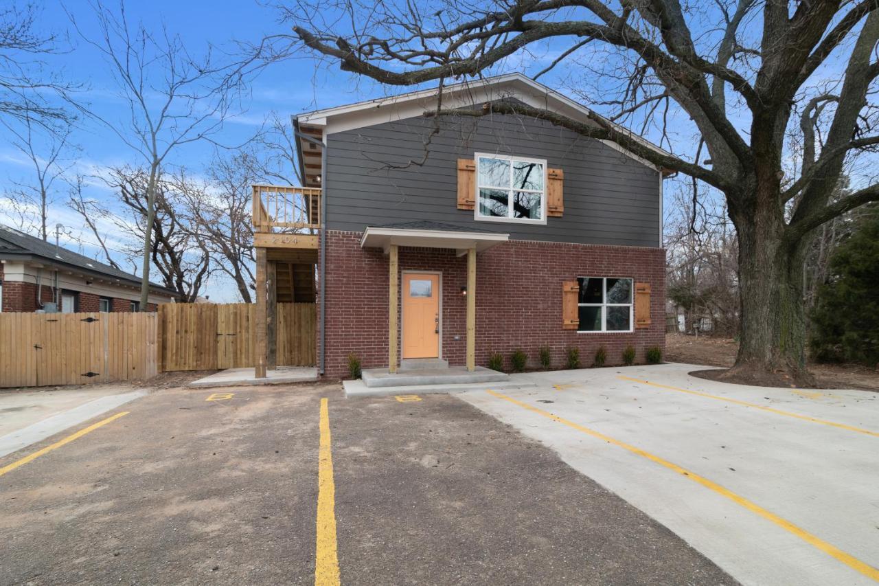 Apartment Plaza Pad I - New Near Plaza District