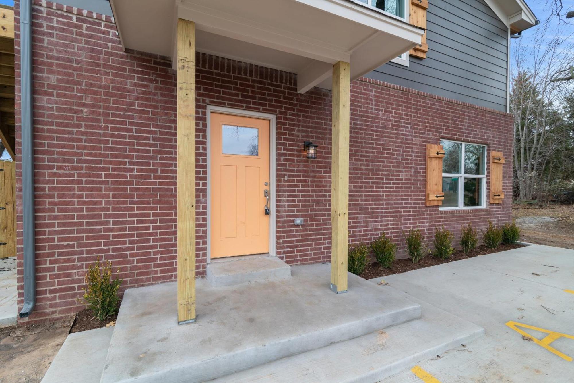 Plaza Pad I - New Near Plaza District Apartment Oklahoma City