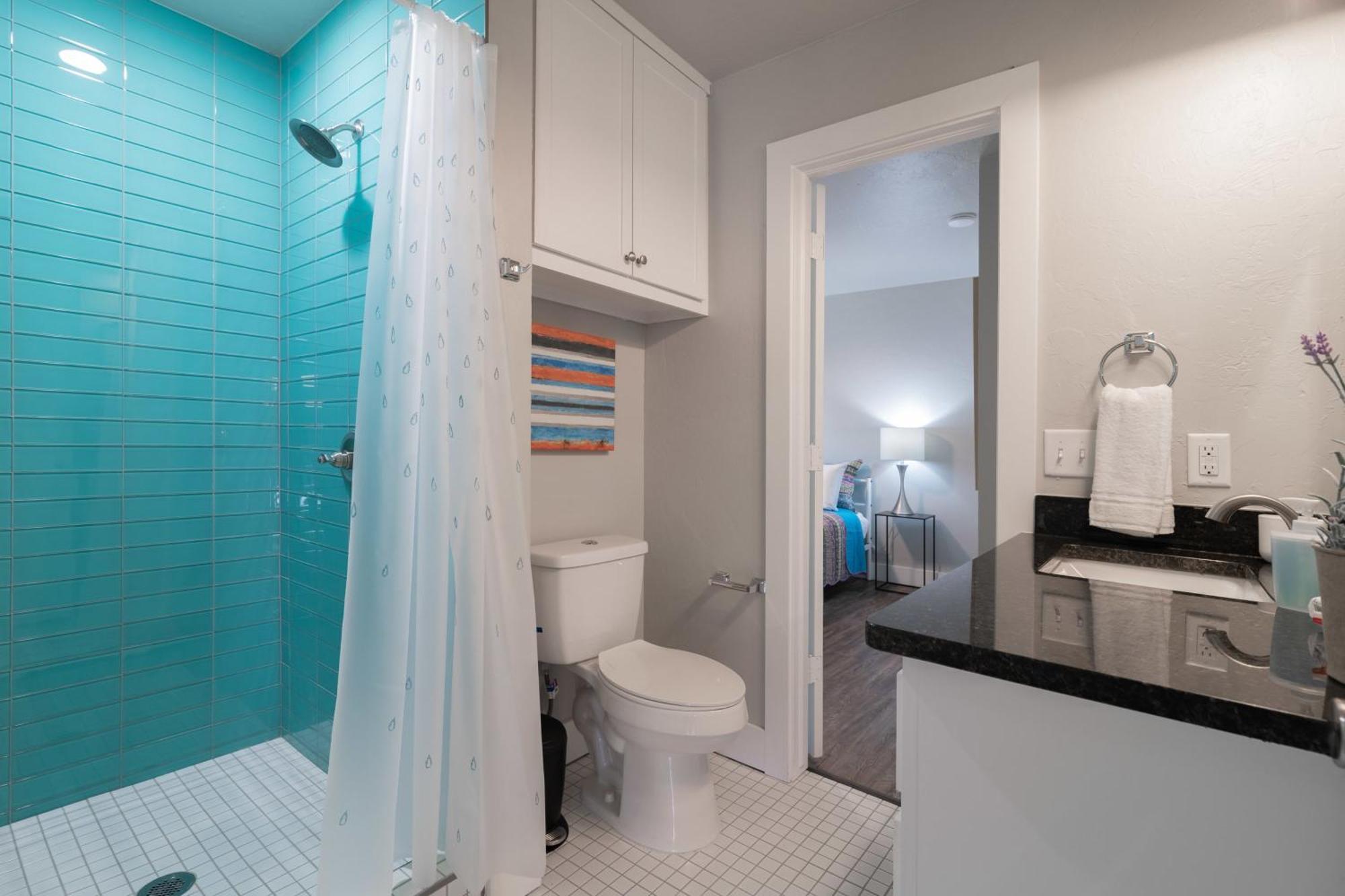 Plaza Pad I - New Near Plaza District *